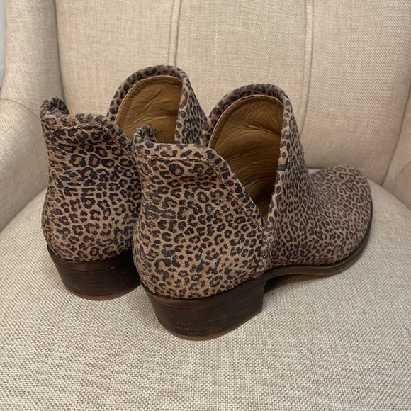 Women’s Lucky brand Leopard booties - Picture 3 of 6
